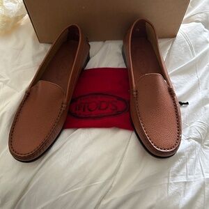 JP Tod’s Tan Loafers